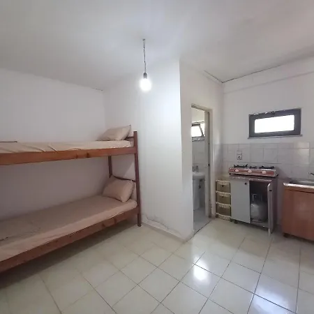 Te Visi Hostel Baks-Rrjoll