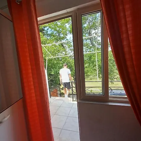 Hostel Te Visi Baks-Rrjoll